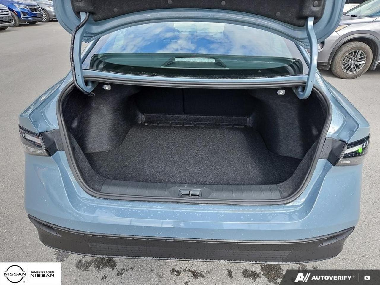 2026 Nissan Sentra SV SEDAN Photo