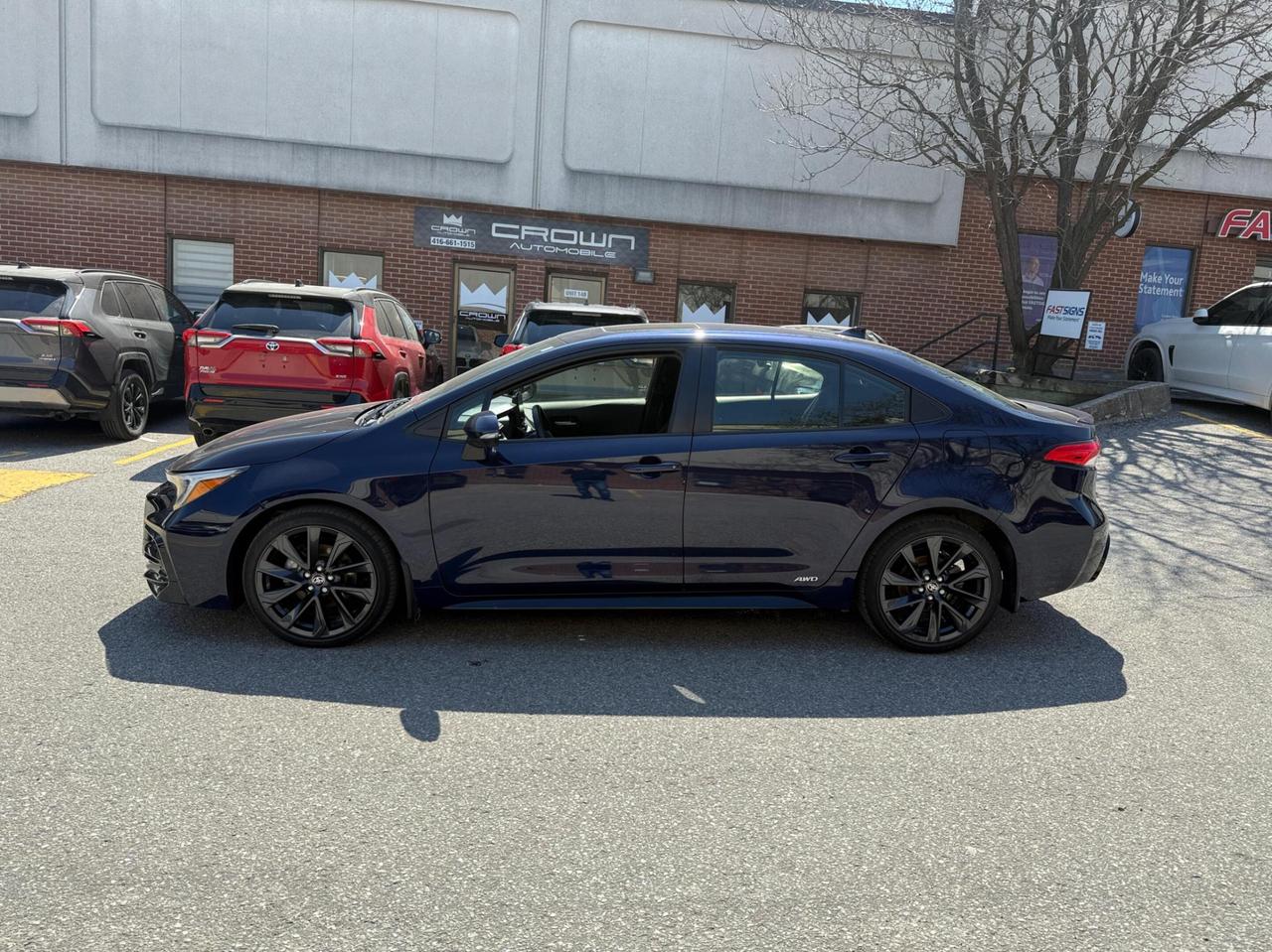2025 Toyota Corolla Hybrid SE CVT AWD, SUNROOF, ALLOY WHEELS Photo3