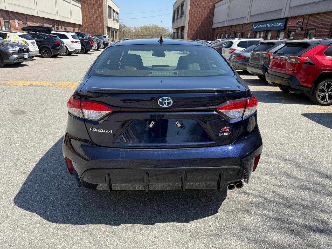 2025 Toyota Corolla Hybrid SE CVT AWD, SUNROOF, ALLOY WHEELS Photo