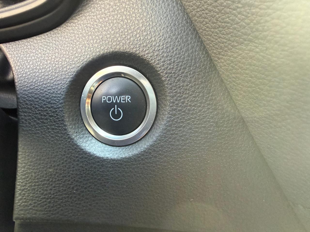 2025 Toyota Corolla Hybrid SE CVT AWD, SUNROOF, ALLOY WHEELS Photo