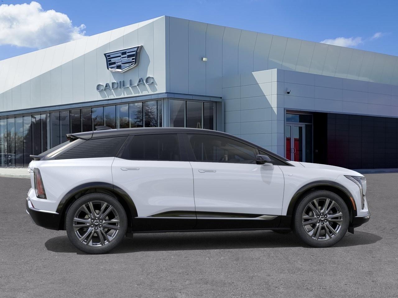 2026 Cadillac OPTIQ Premium Sport 4dr Photo4