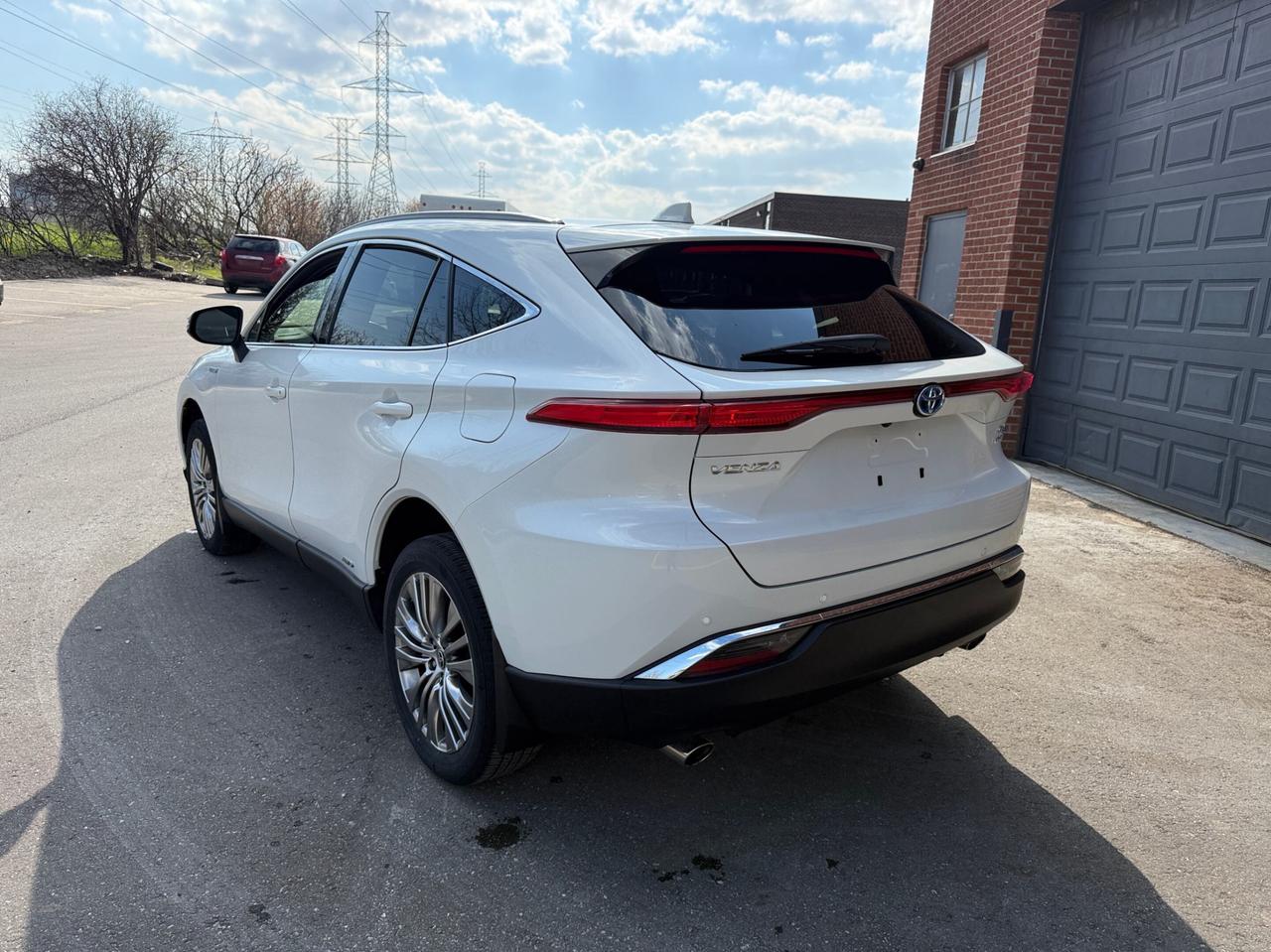 2021 Toyota Venza XLE AWD, ONE OWNER, SUNROOF, NAV, JBL SOUND Photo4