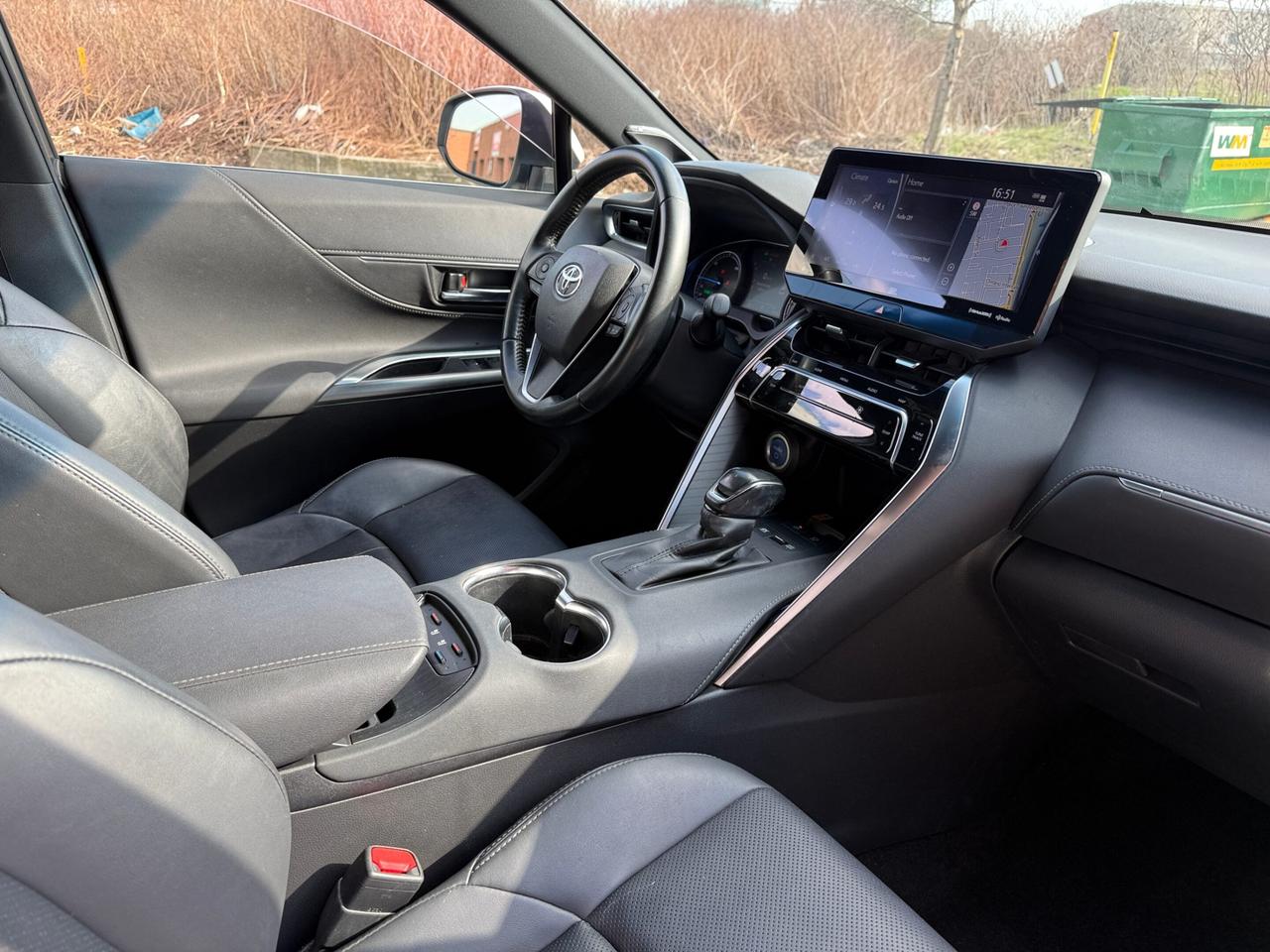 2021 Toyota Venza XLE AWD, ONE OWNER, SUNROOF, NAV, JBL SOUND Photo