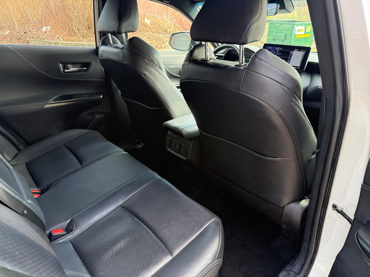 2021 Toyota Venza XLE AWD, ONE OWNER, SUNROOF, NAV, JBL SOUND Photo