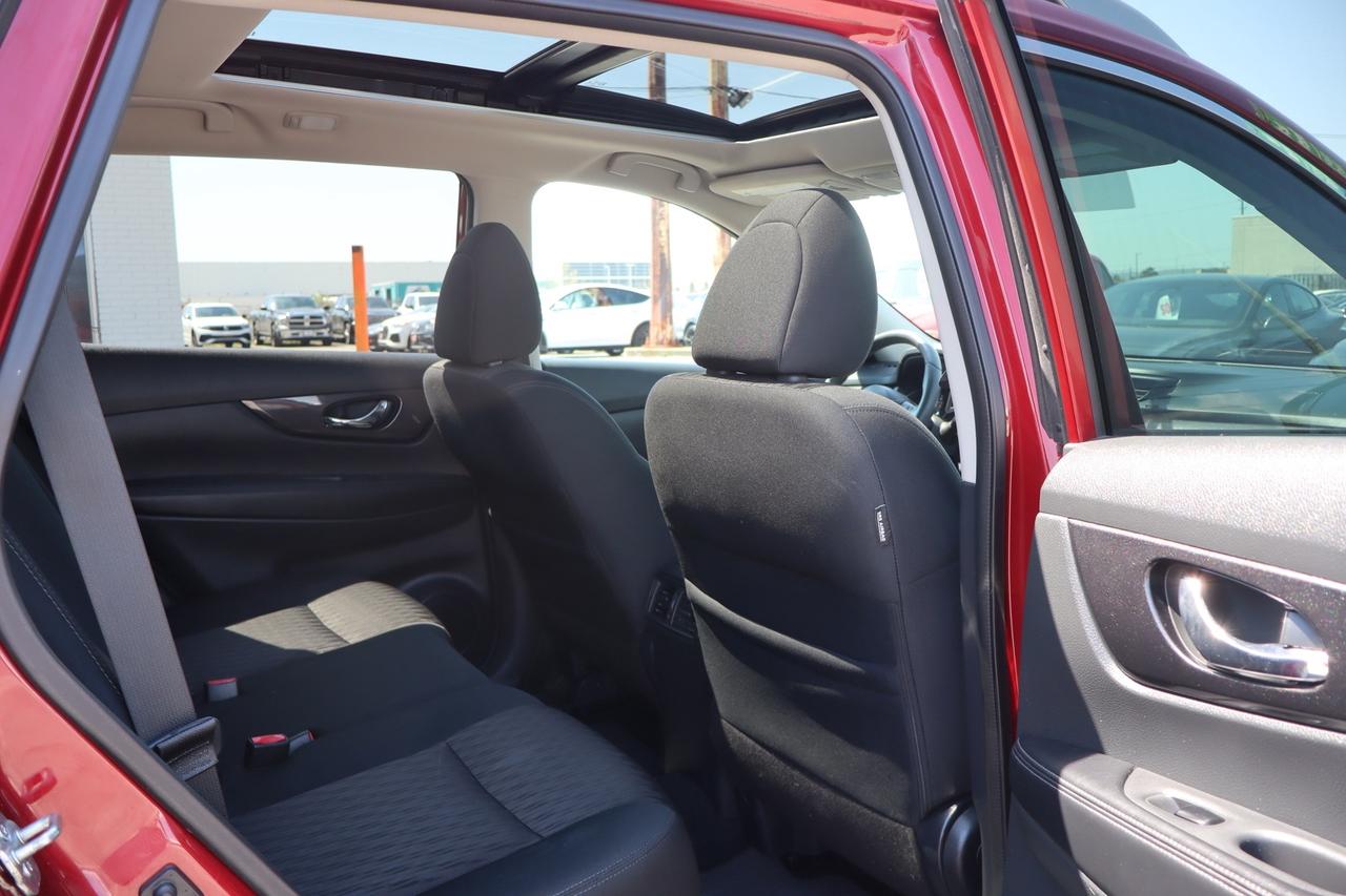 2018 Nissan Rogue SV AWD Moonroof 360 Camera No Accident Loaded Photo
