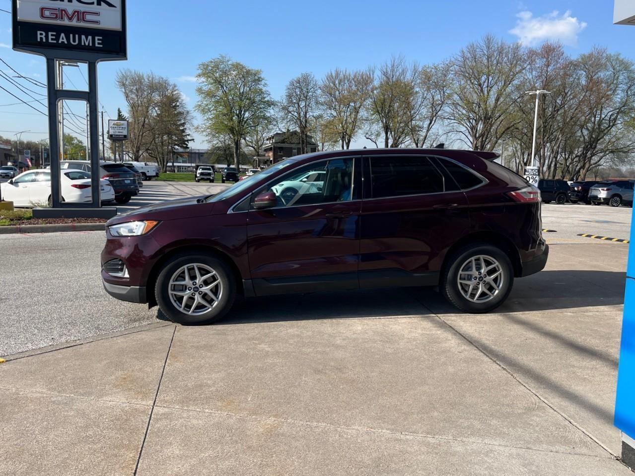 2021 Ford Edge SEL LOCAL TRADE Photo