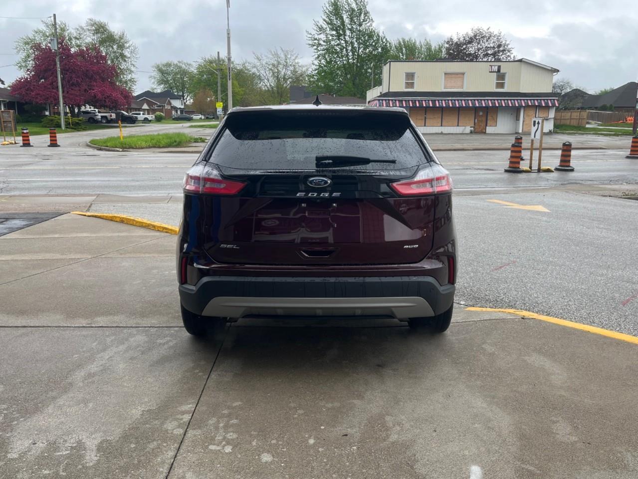 2021 Ford Edge SEL LOCAL TRADE Photo