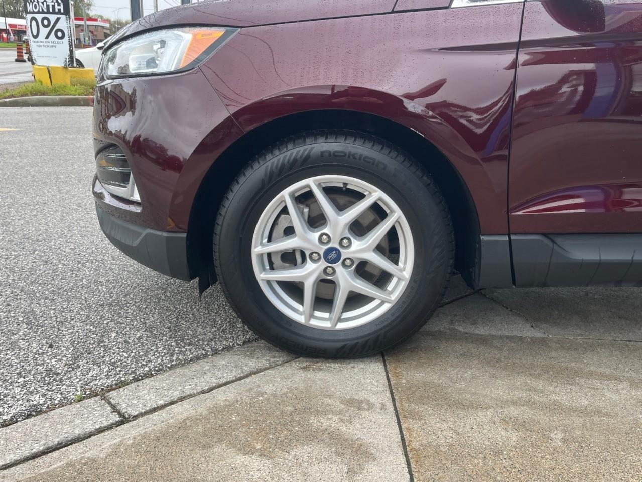 2021 Ford Edge SEL LOCAL TRADE Photo