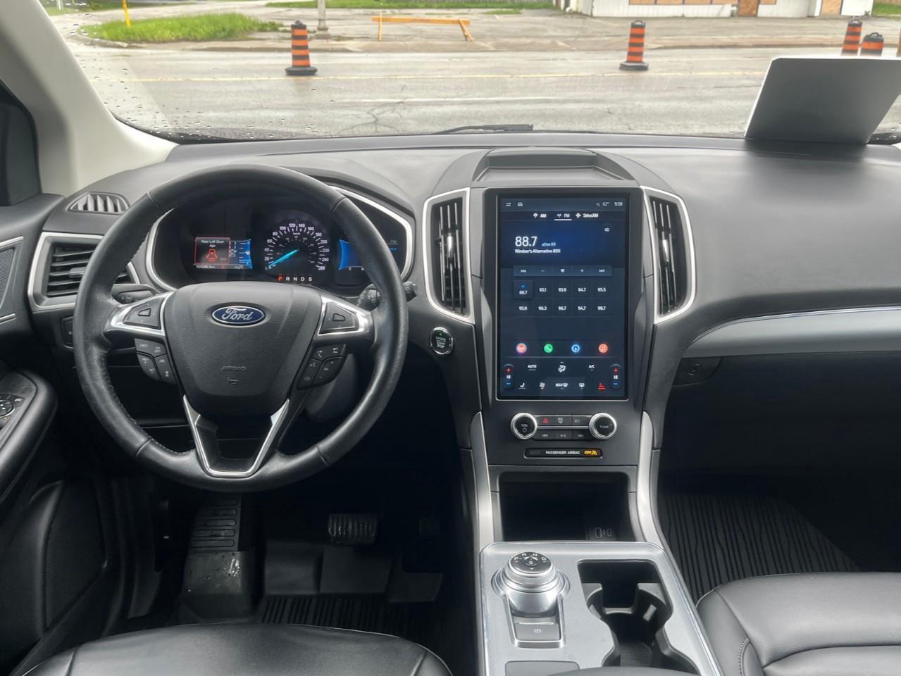 2021 Ford Edge SEL LOCAL TRADE Photo