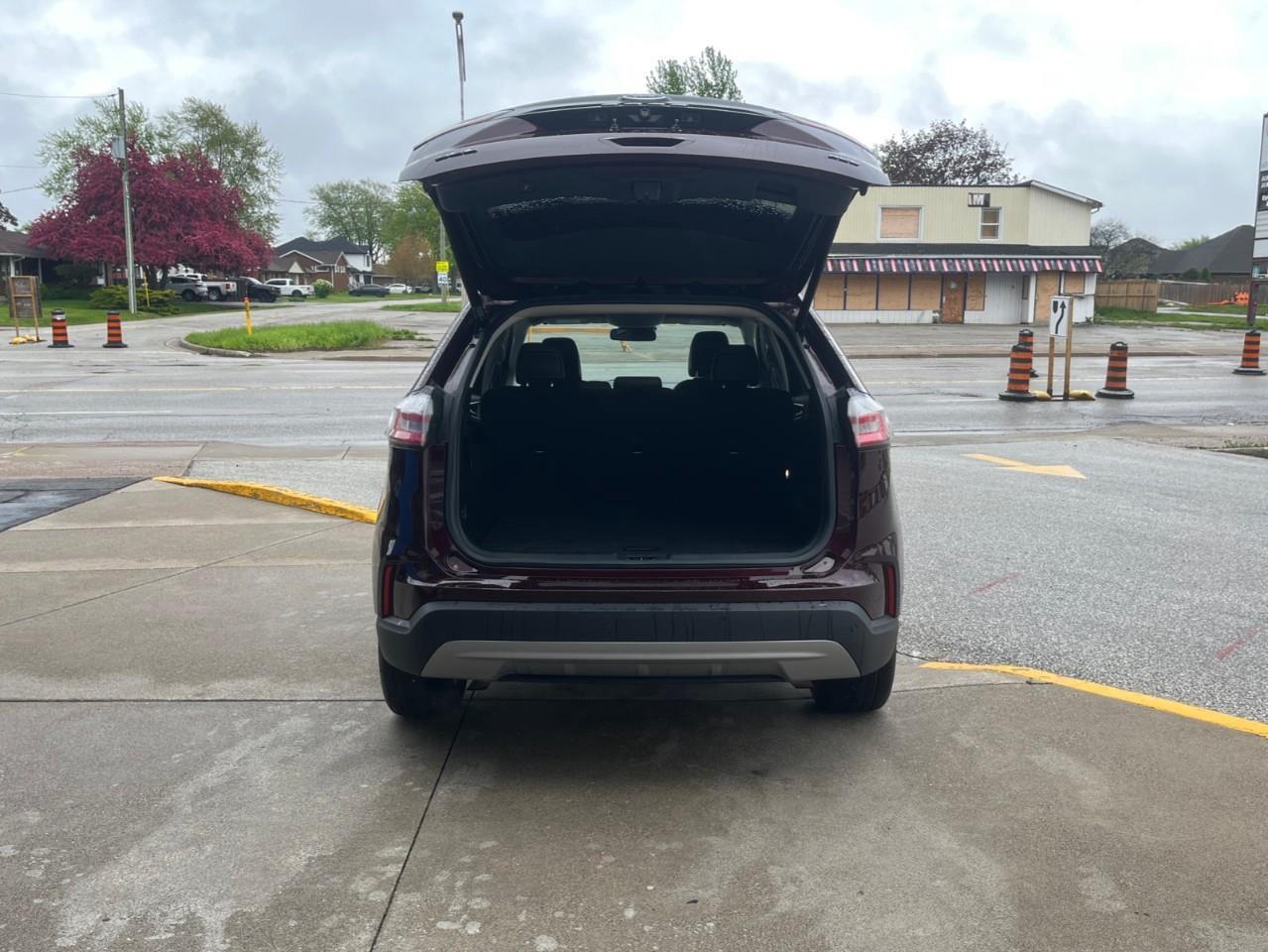2021 Ford Edge SEL LOCAL TRADE Photo