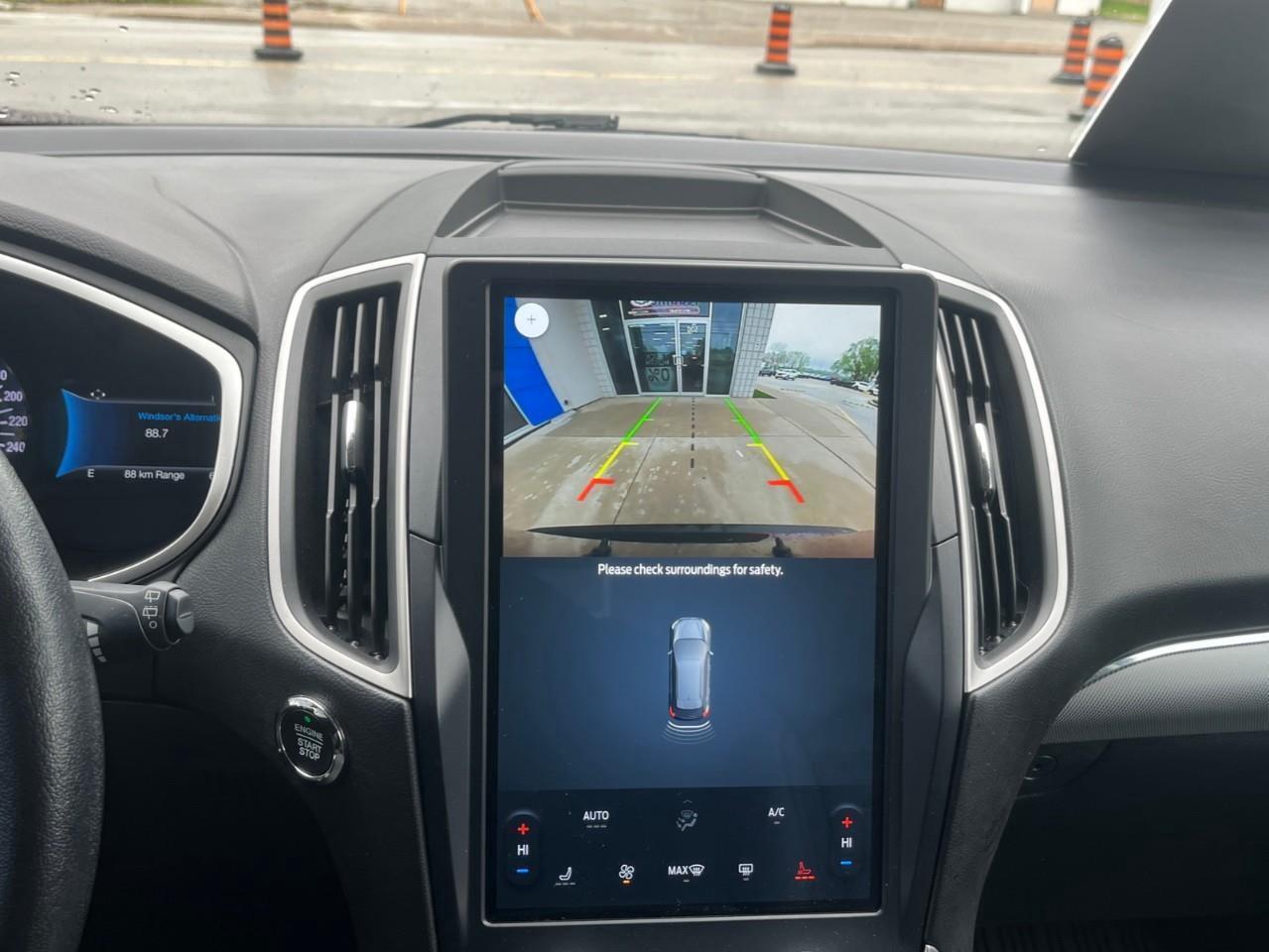 2021 Ford Edge SEL LOCAL TRADE Photo