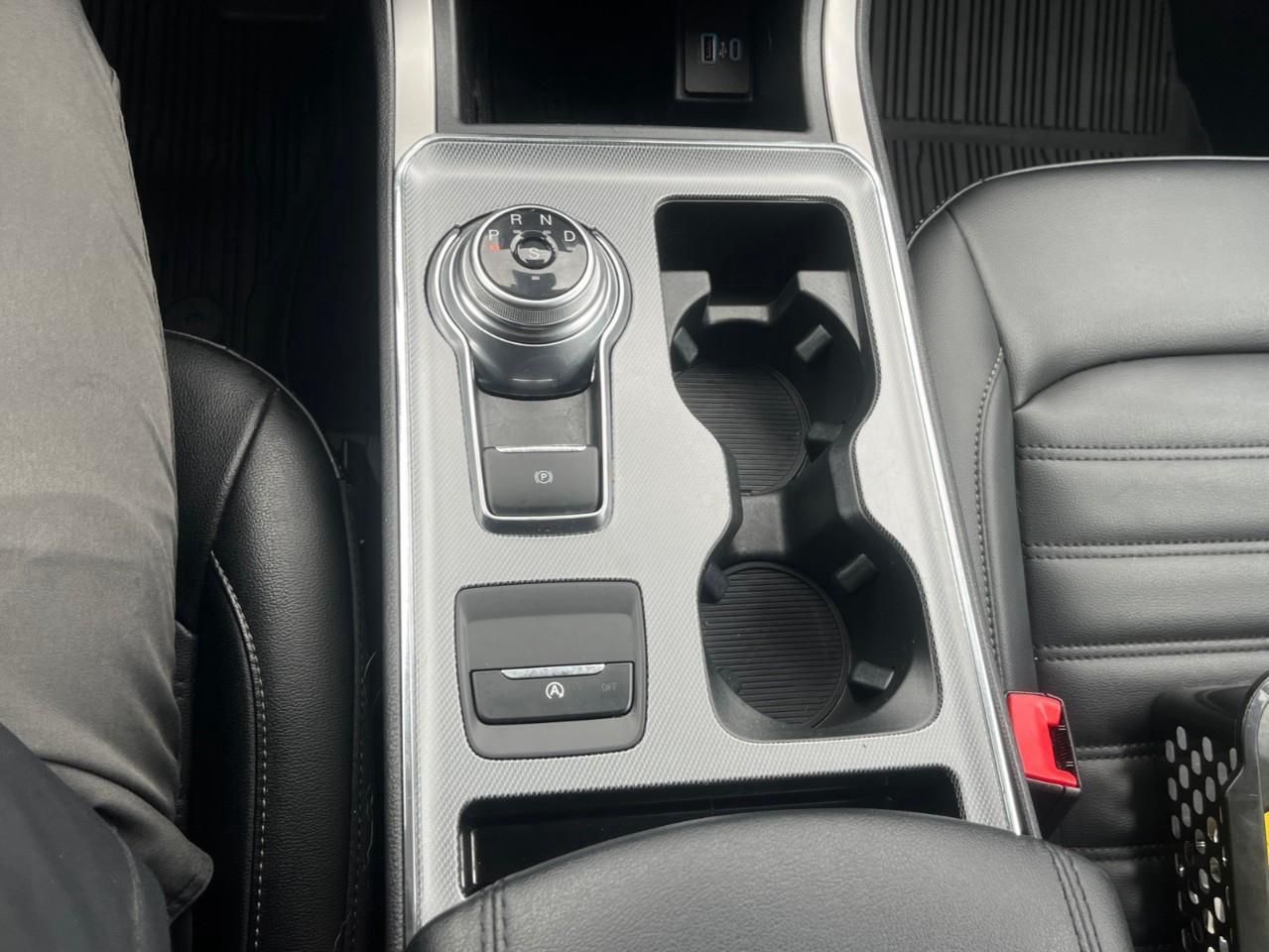 2021 Ford Edge SEL LOCAL TRADE Photo