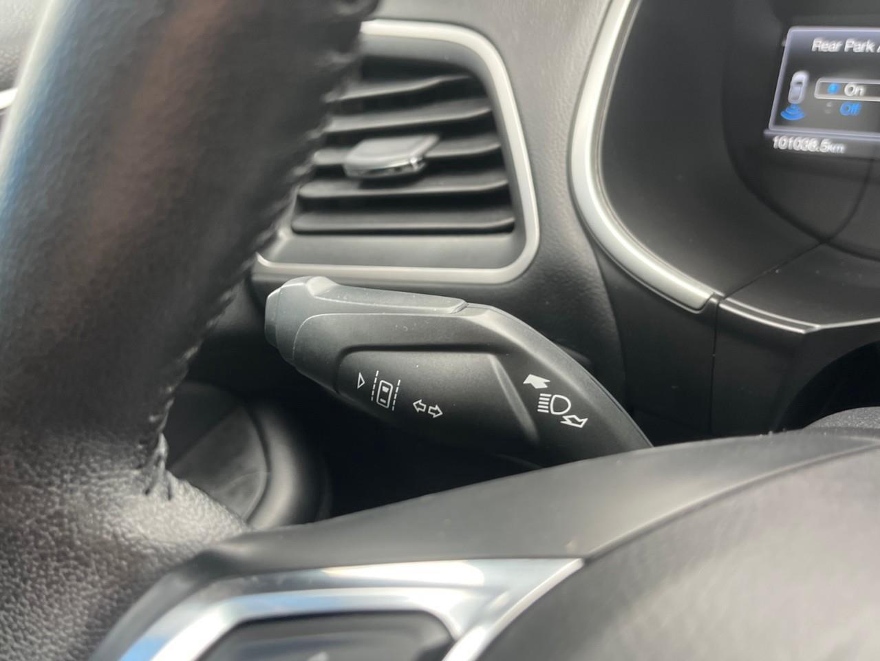 2021 Ford Edge SEL LOCAL TRADE Photo