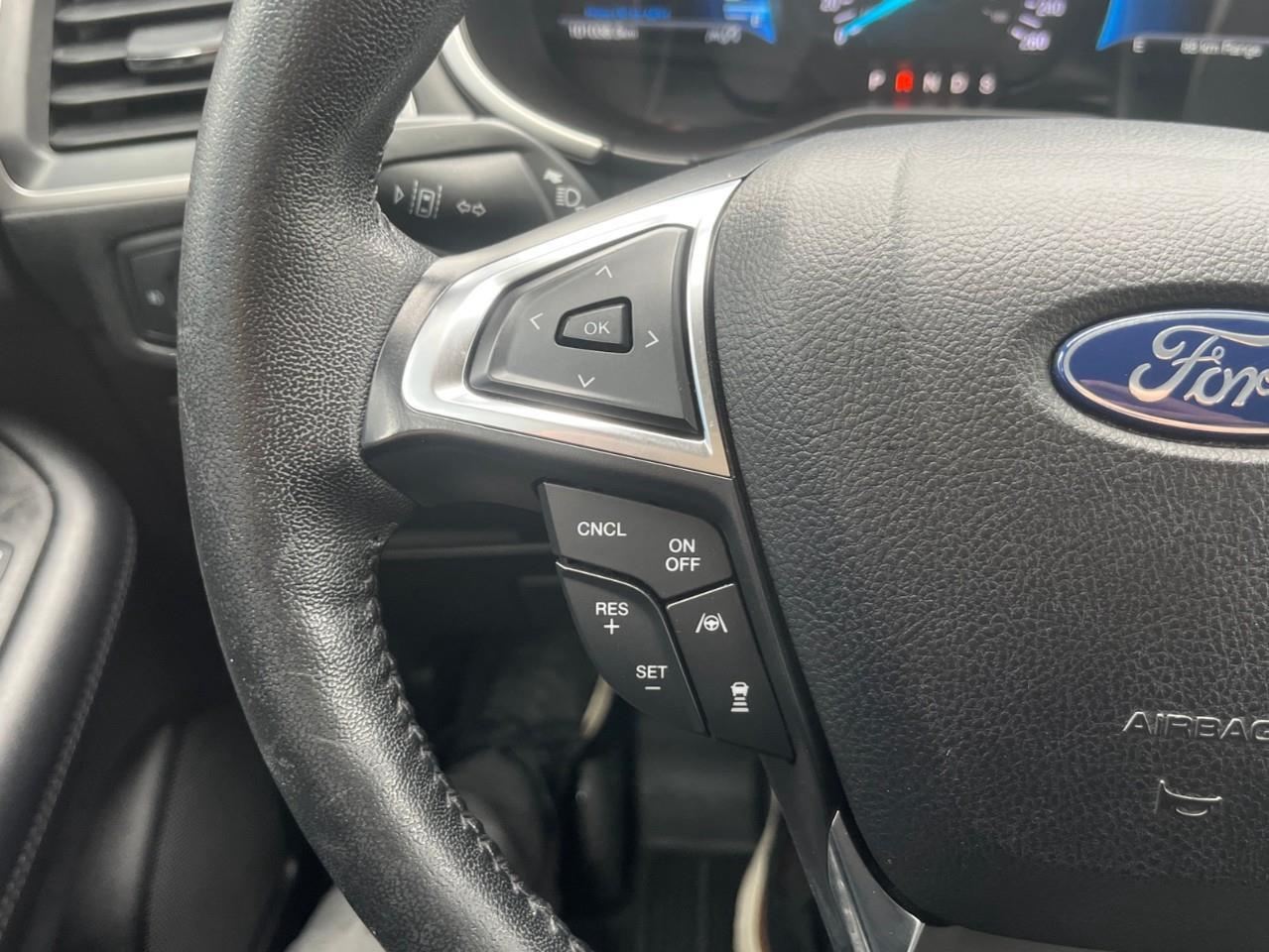2021 Ford Edge SEL LOCAL TRADE Photo