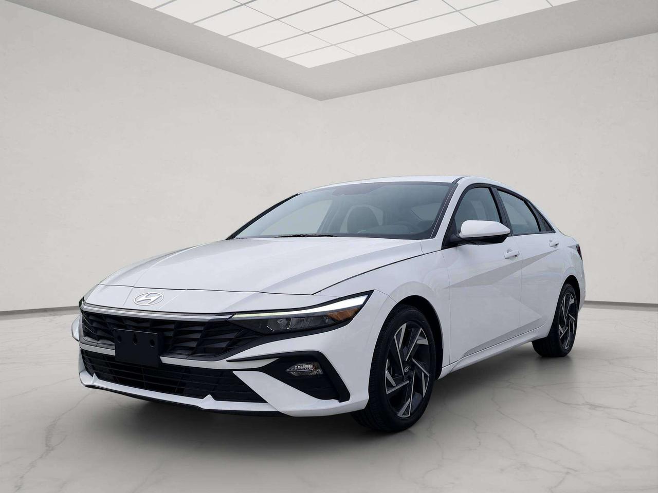 2025 Hyundai Elantra PREFERRED W/TECH, NAV, ROOF, APPLE/ANDROID, 24K! Photo