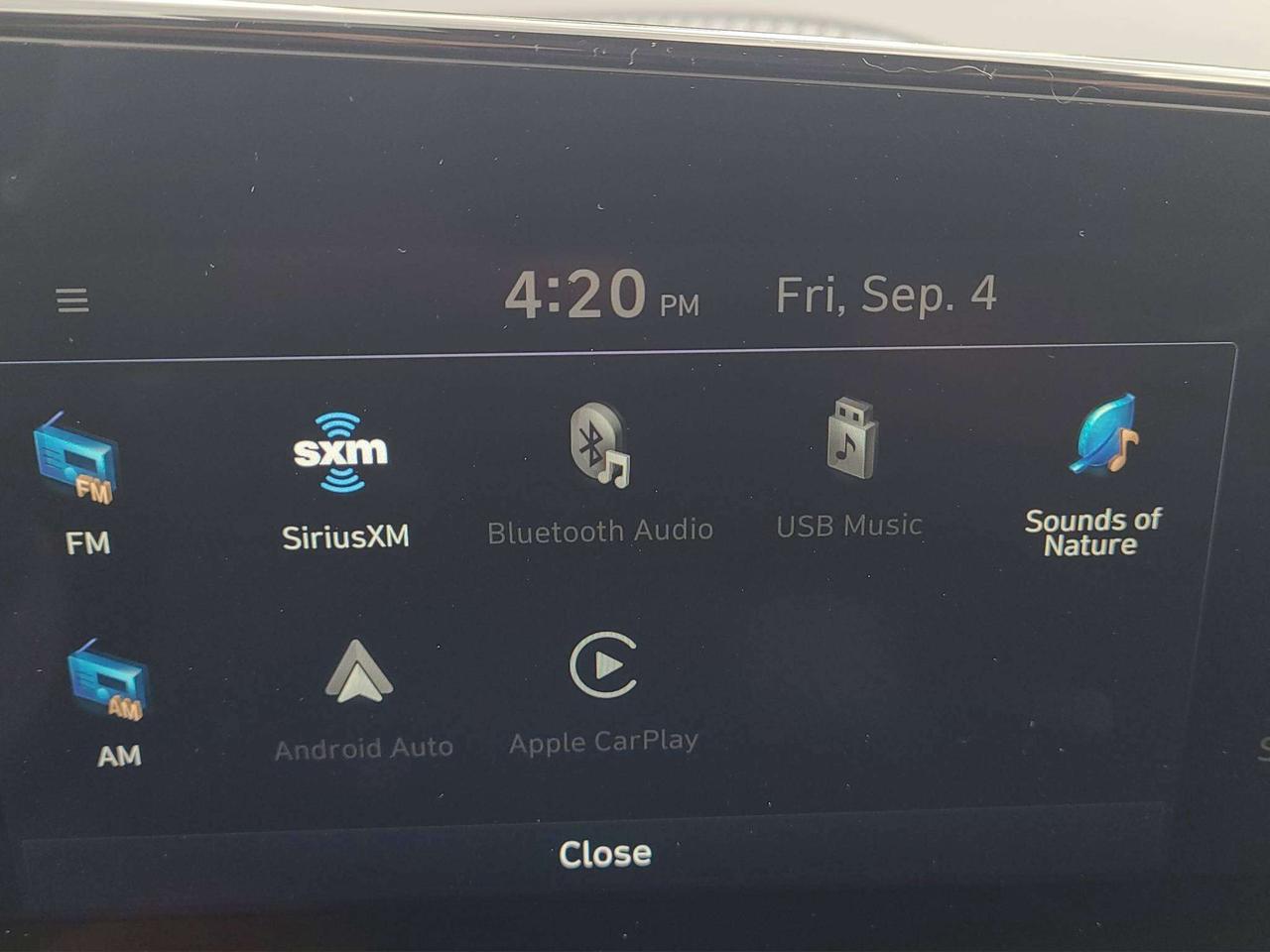 2025 Hyundai Elantra PREFERRED W/TECH, NAV, ROOF, APPLE/ANDROID, 24K! Photo