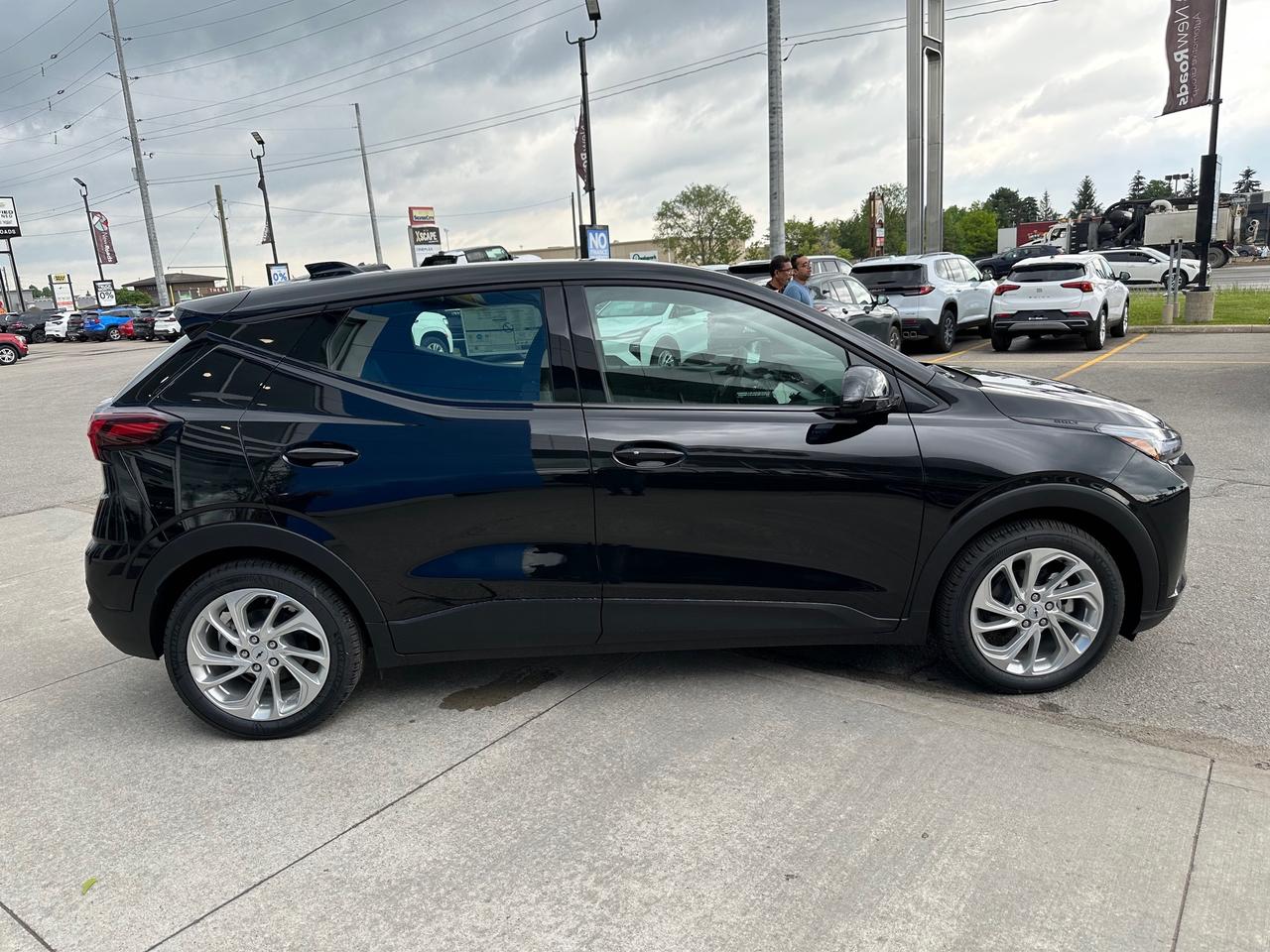 2027 Chevrolet Bolt LT 4dr Photo3