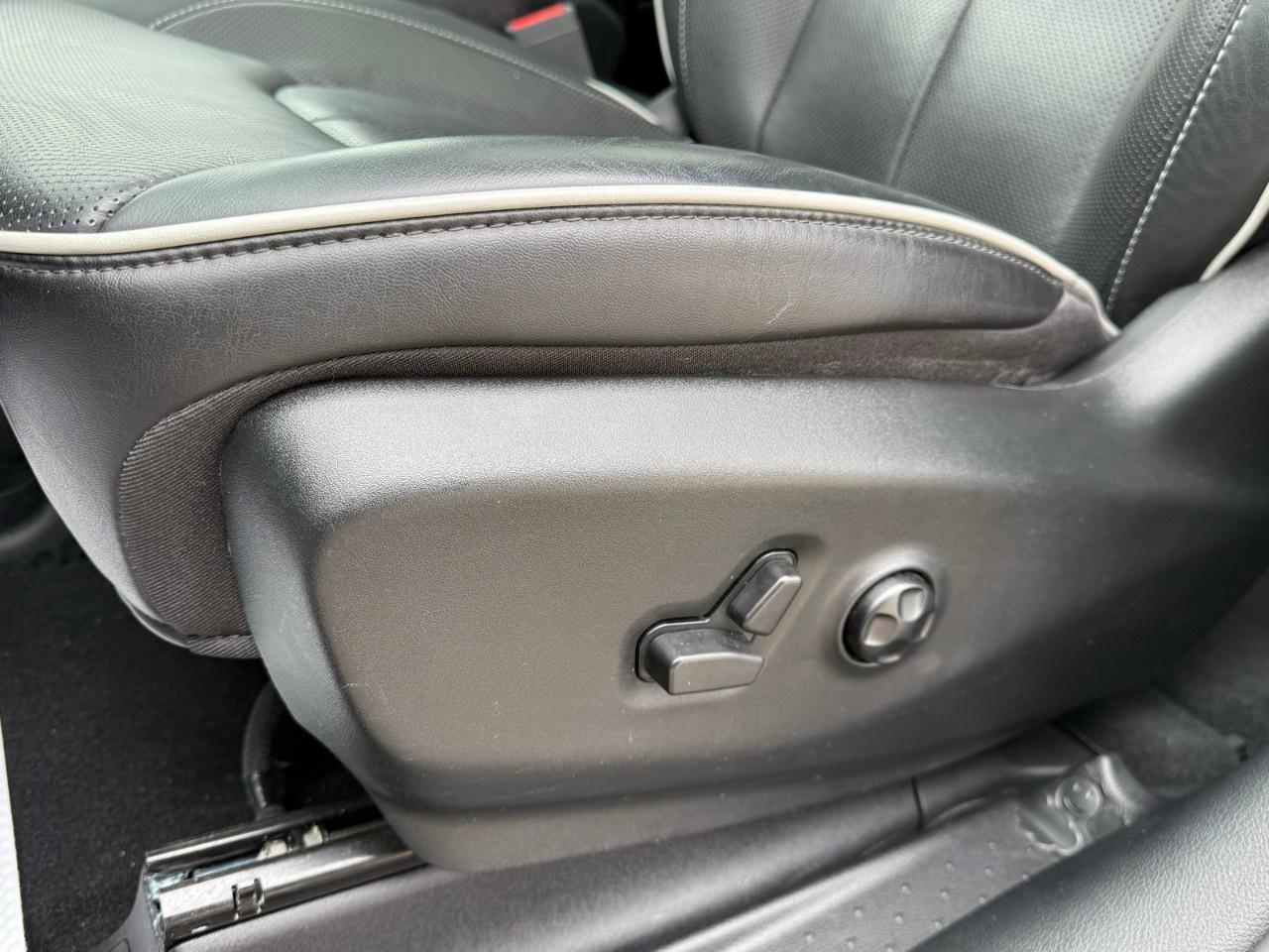 2024 Chrysler Pacifica Limited FWD Photo