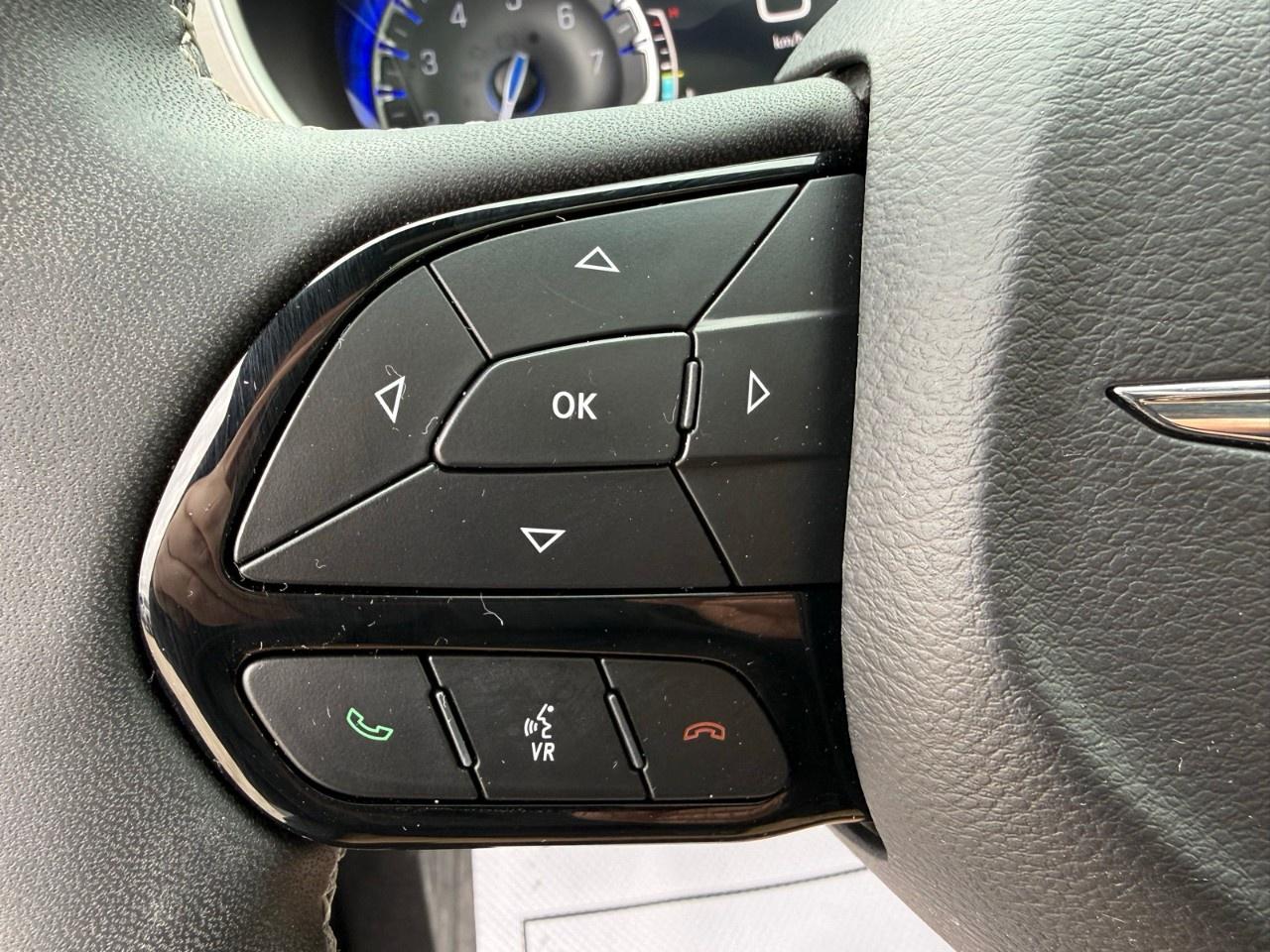 2024 Chrysler Pacifica Limited FWD Photo