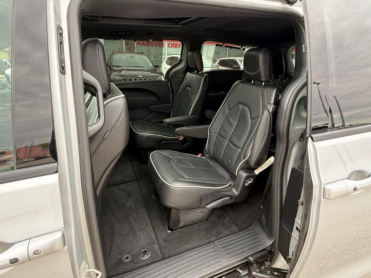 2024 Chrysler Pacifica Limited FWD Photo
