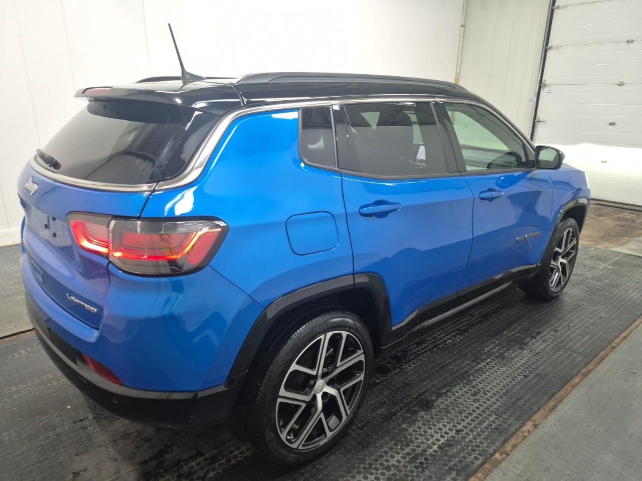 2024 Jeep Compass Limited 4X4 Photo