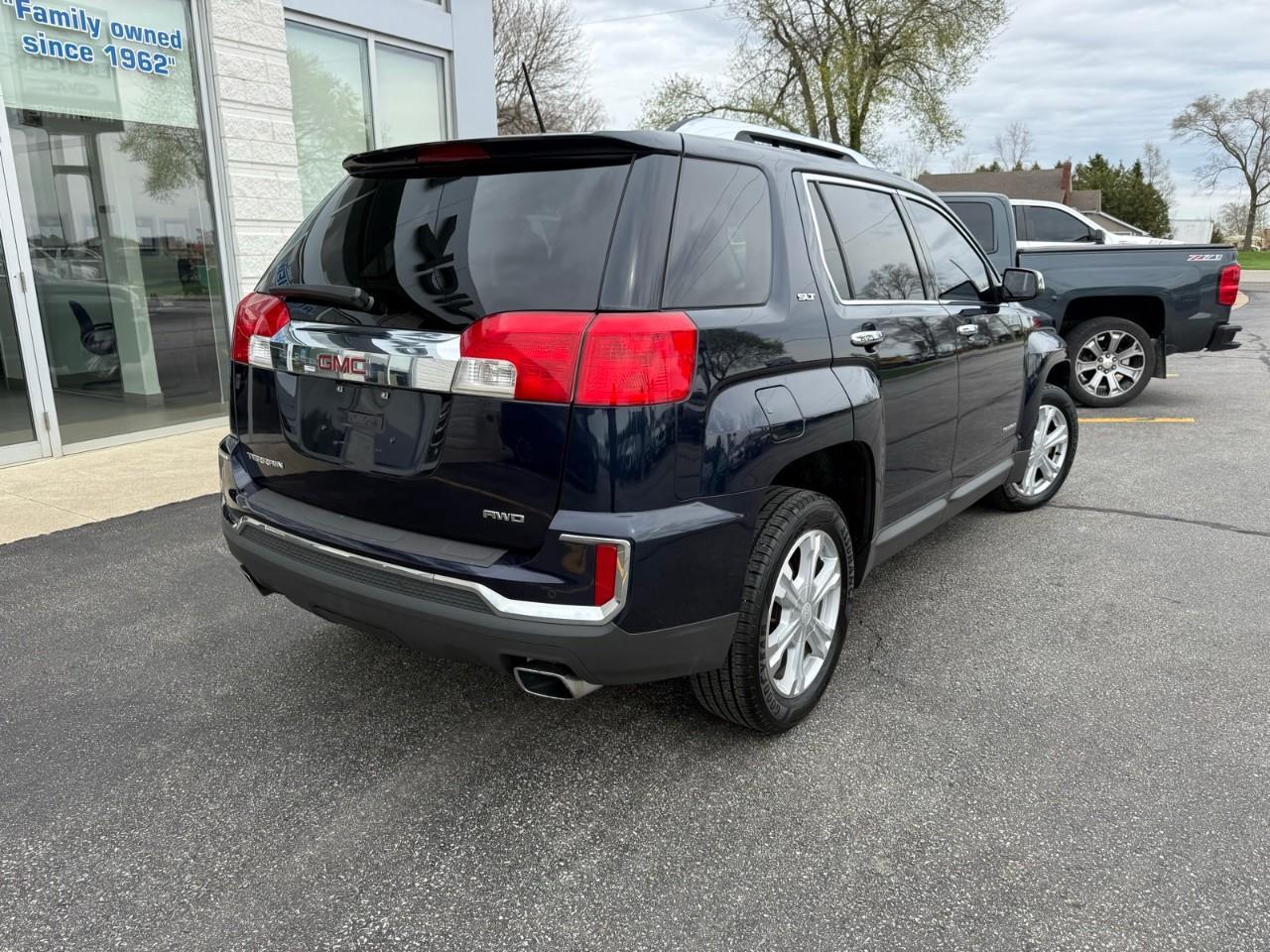 2017 GMC Terrain SLT All-wheel Drive Photo