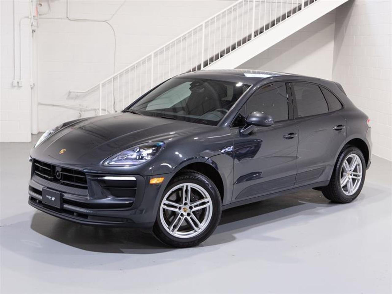 2024 Porsche Macan AWD Photo