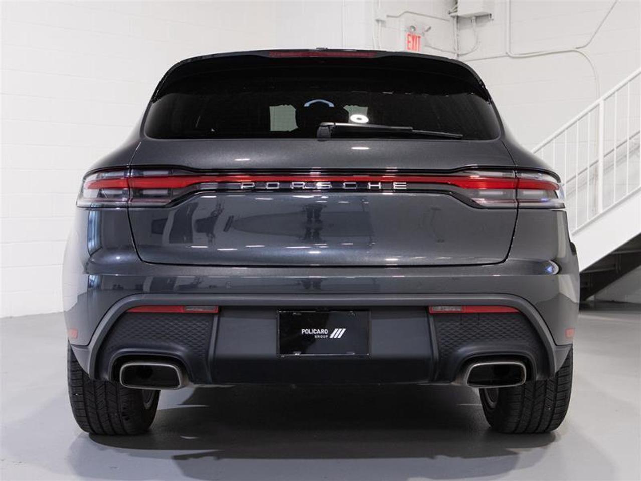 2024 Porsche Macan AWD Photo