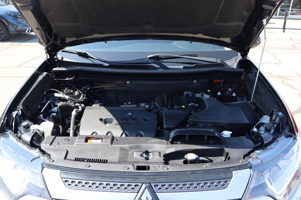 2020 Mitsubishi Outlander ES 4dr S-AWC Photo