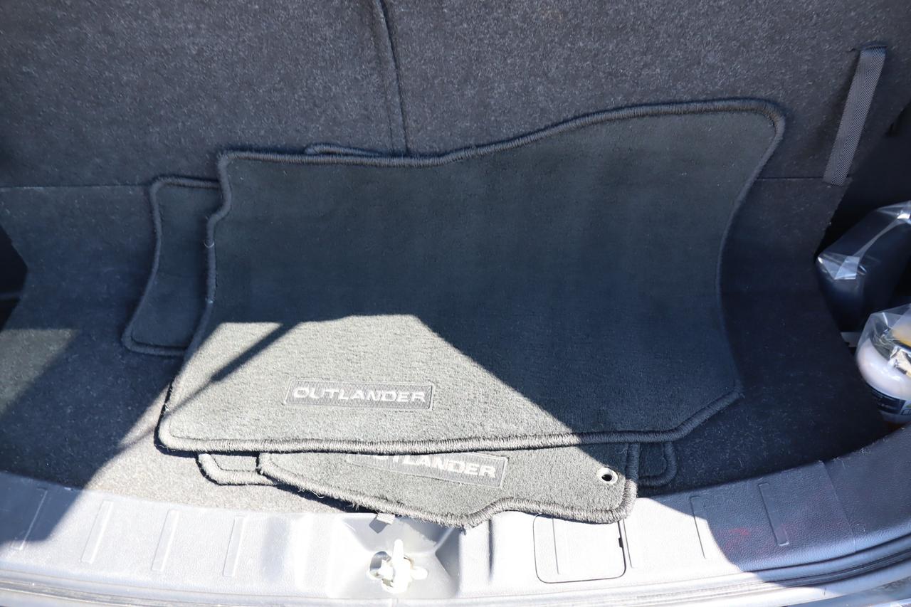 2020 Mitsubishi Outlander ES 4dr S-AWC Photo