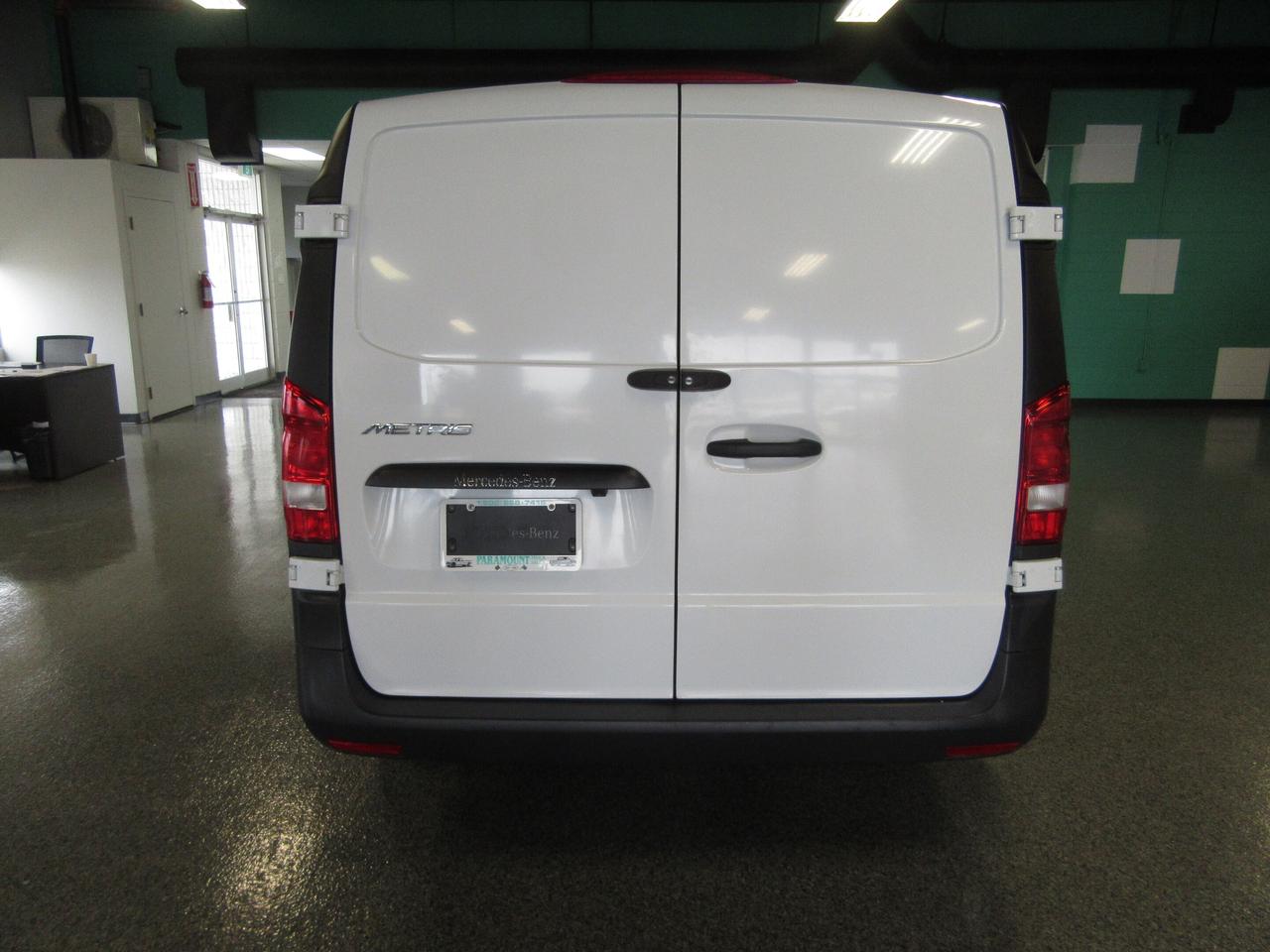 2023 Mercedes-Benz Metris Cargo Van 135 WB CARGO VAN EXT Photo3