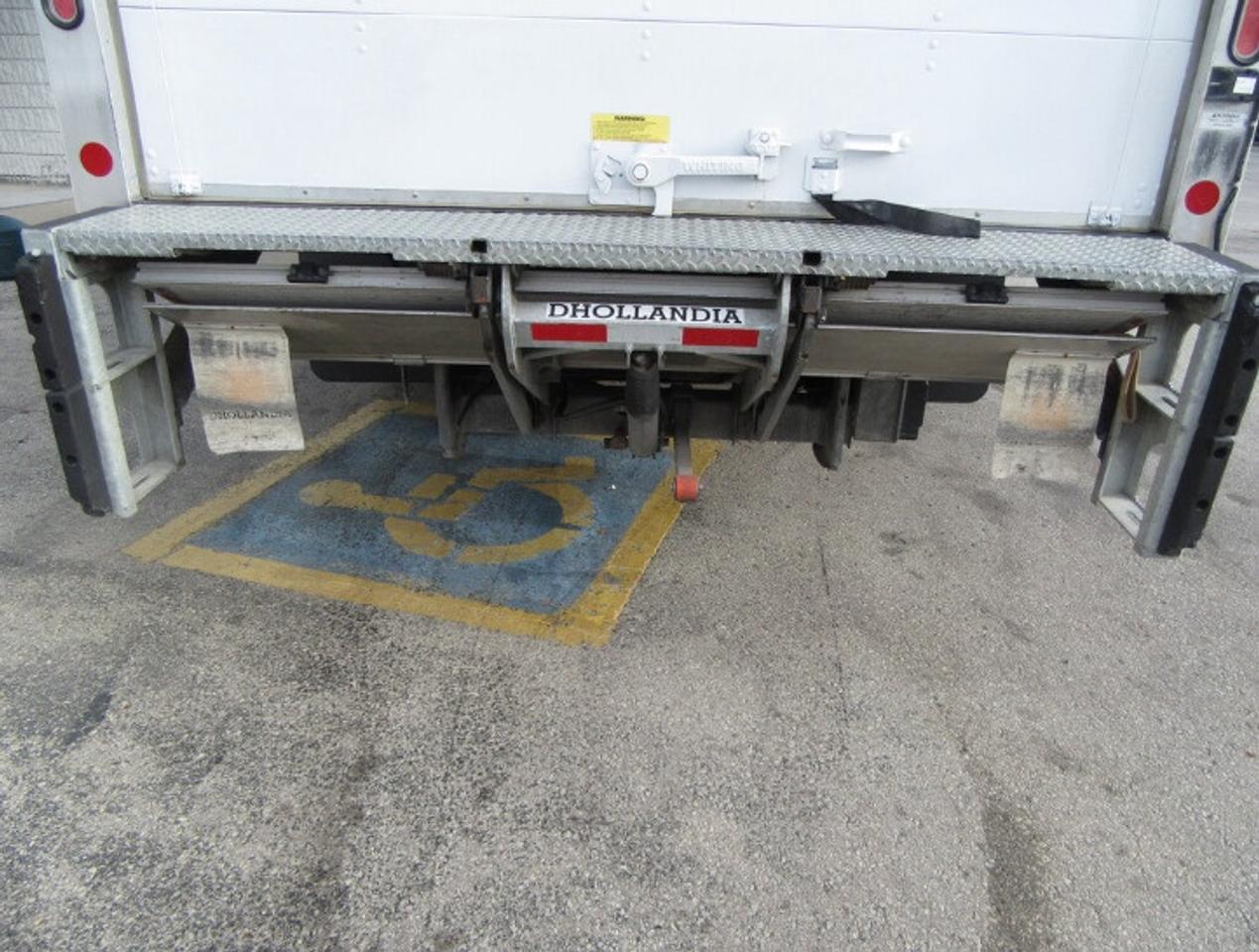 2019 Ford E-450 18FT HIGH & WIDE BOX POWER LIFTGATE & RAMP Photo4