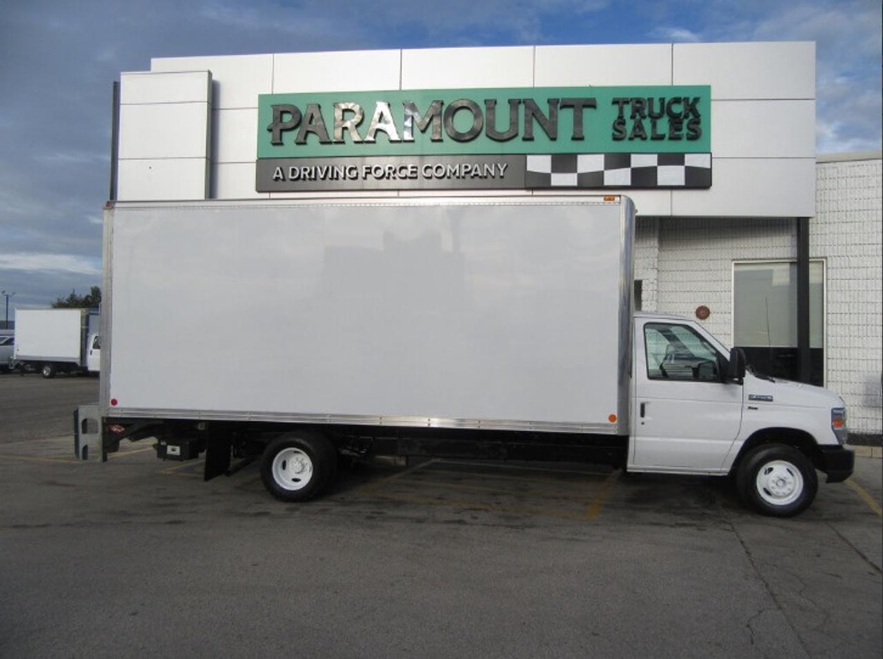 2019 Ford E-450 18FT HIGH & WIDE BOX POWER LIFTGATE & RAMP Photo