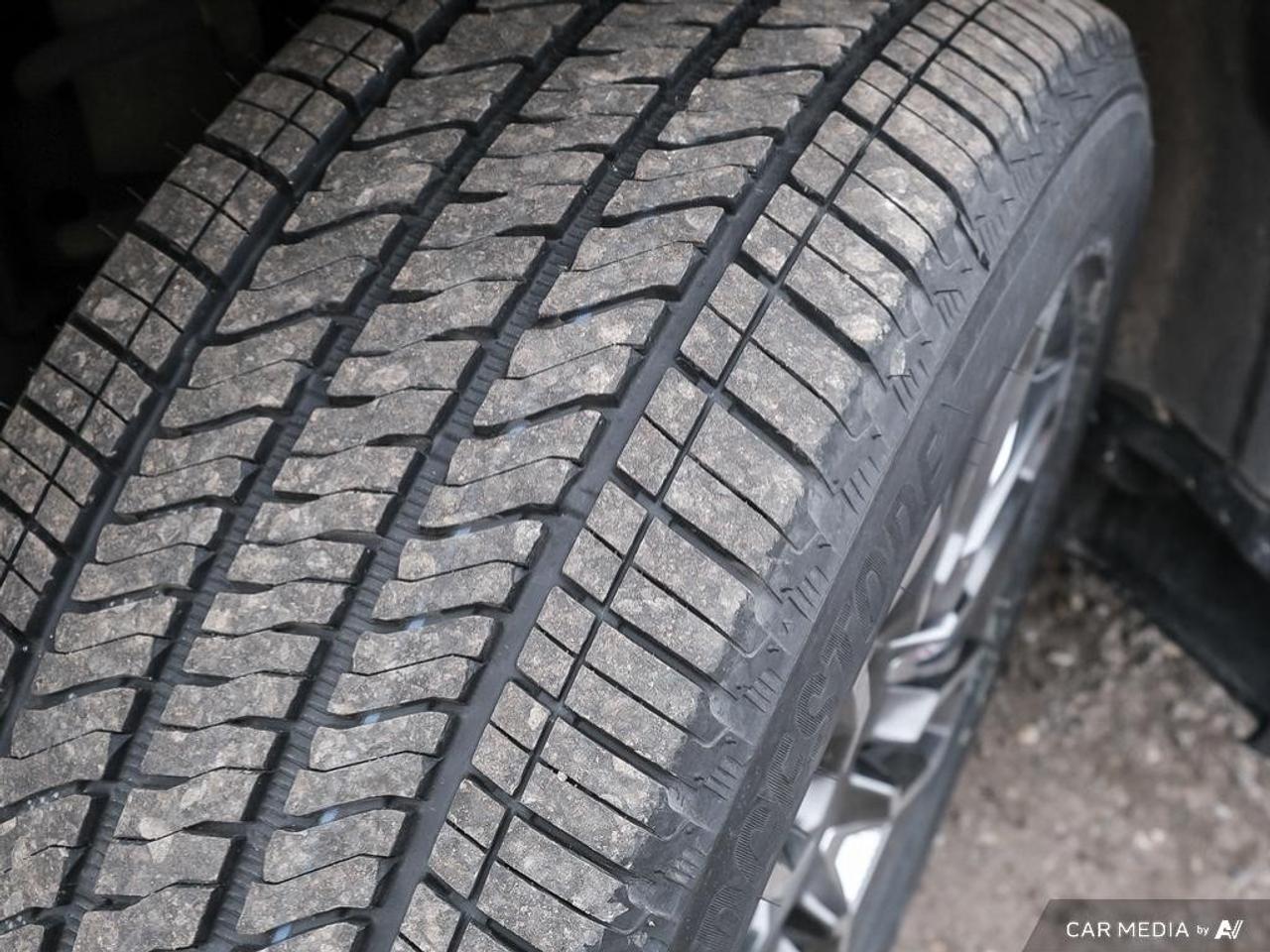 2023 GMC Sierra 1500 Crew Cab Short Box 4-Wheel Drive Denali Ultimate Photo