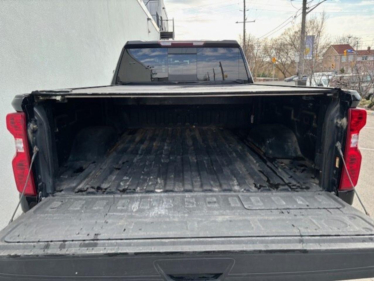 2022 Chevrolet SILVERADO 2500HD LT 4WD Z71 CREW CAB-SHORT BOX-LEATHER-CAM-TONNEAU Photo