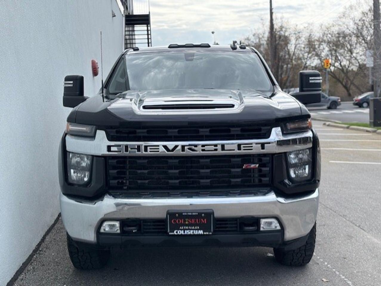 2022 Chevrolet SILVERADO 2500HD LT 4WD Z71 CREW CAB-SHORT BOX-LEATHER-CAM-TONNEAU Photo