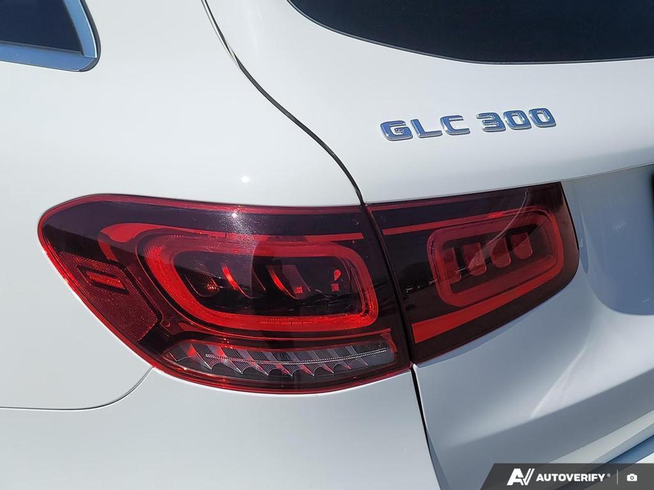 2021 Mercedes-Benz GLC300 LEATHER   LANE ASSIST   SMART DEVICE INTEGRATION Photo