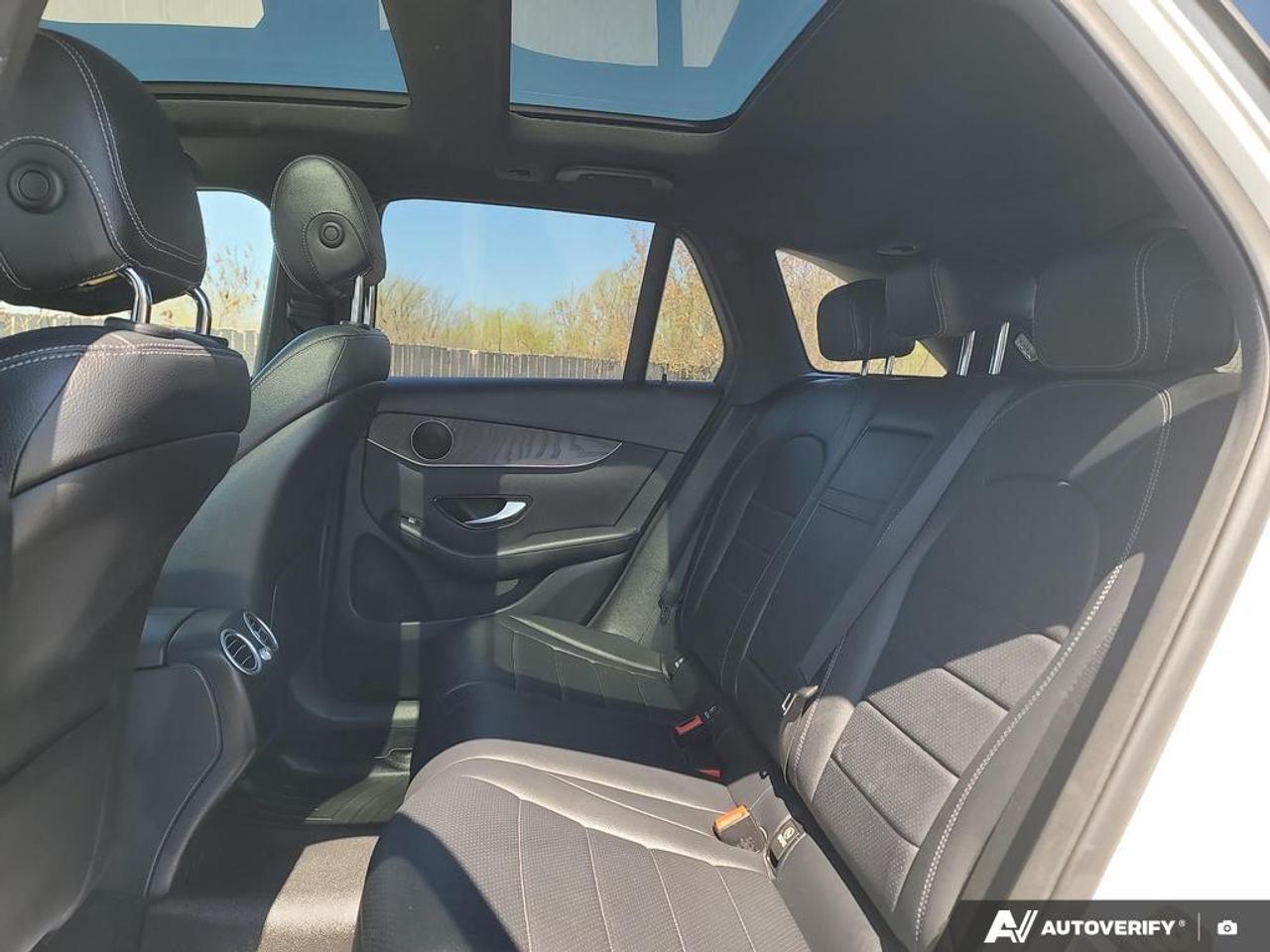 2021 Mercedes-Benz GLC300 LEATHER   LANE ASSIST   SMART DEVICE INTEGRATION Photo