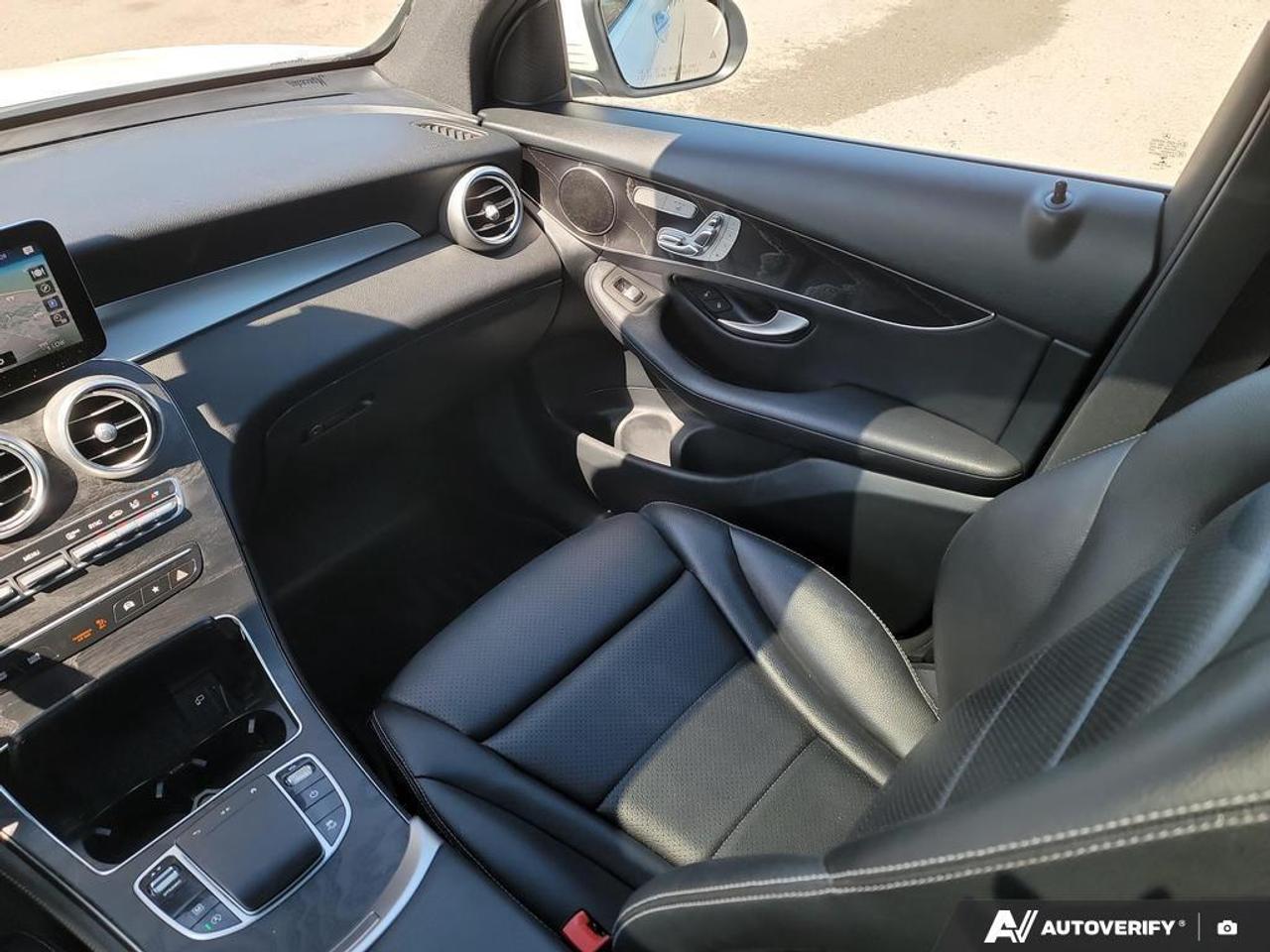 2021 Mercedes-Benz GLC300 LEATHER   LANE ASSIST   SMART DEVICE INTEGRATION Photo