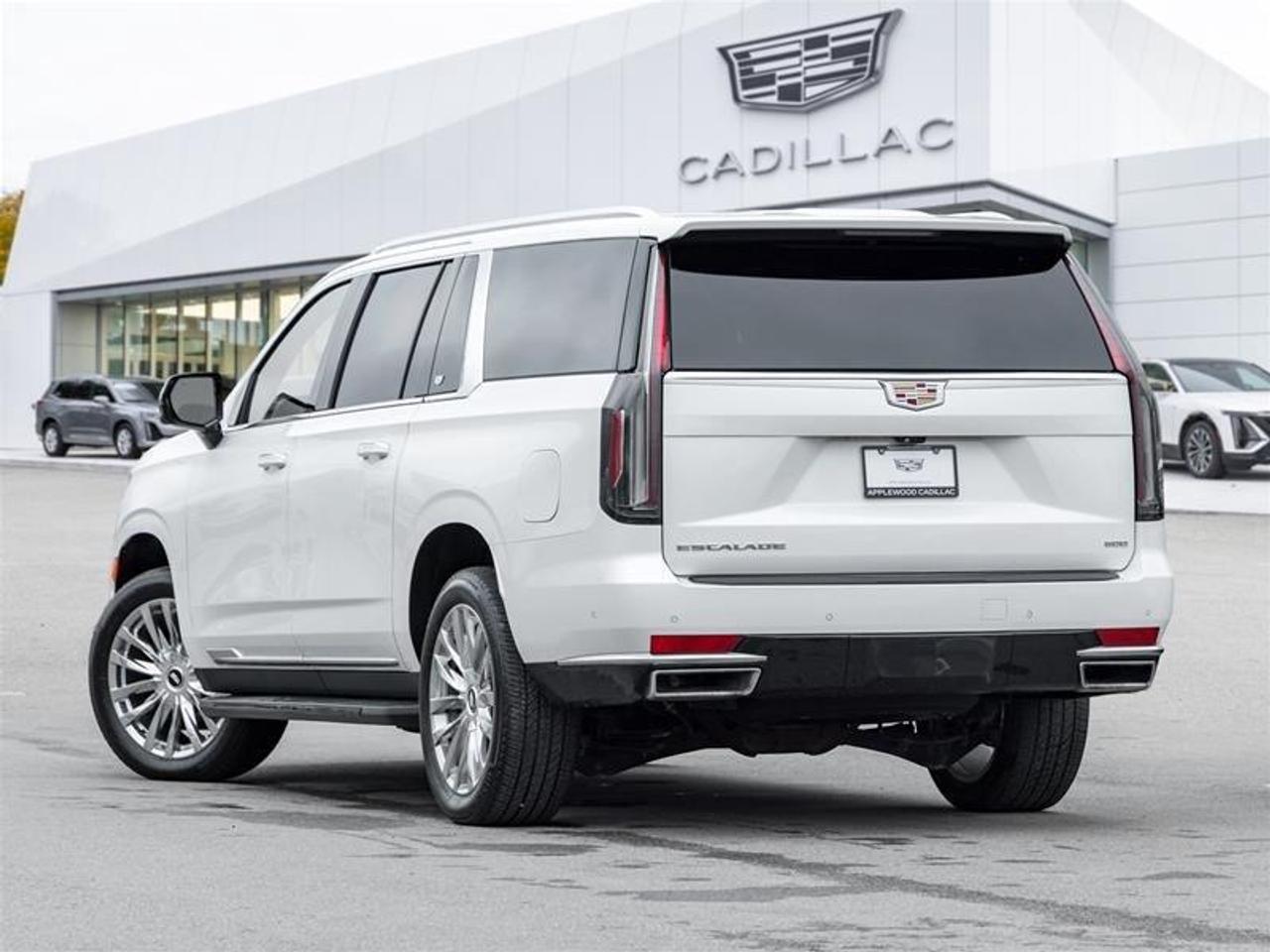 2022 Cadillac Escalade ESV Premium Luxury 4X4 Photo