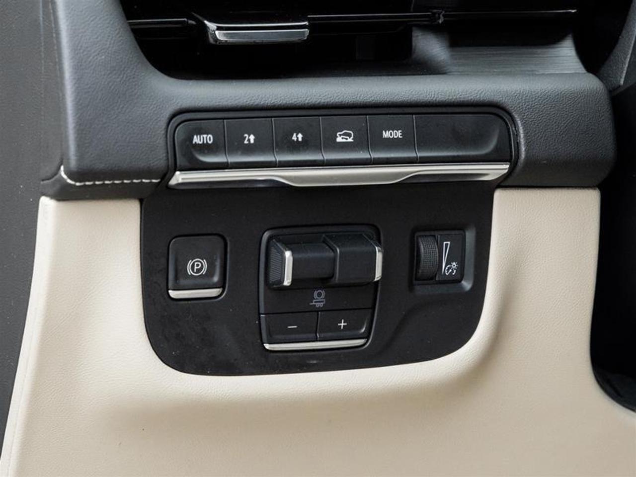 2022 Cadillac Escalade ESV Premium Luxury 4X4 Photo