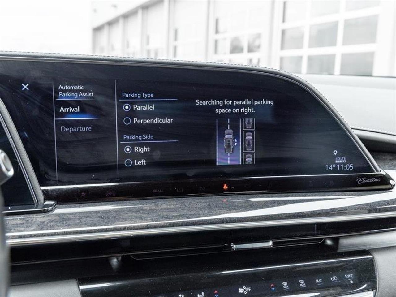 2022 Cadillac Escalade ESV Premium Luxury 4X4 Photo