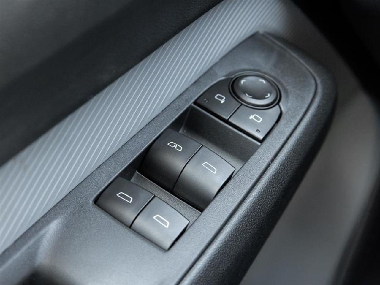 2027 Chevrolet Bolt RS 4dr Photo