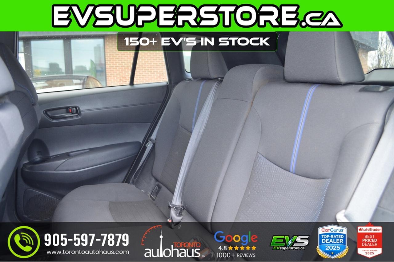 2024 Toyota Corolla Cross SE I AWD I HYBRID Photo