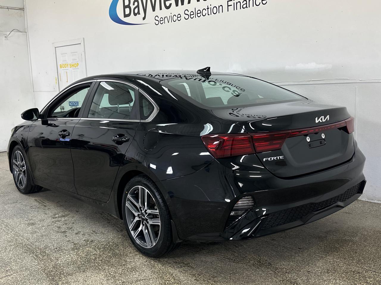 2023 Kia Forte EX 4dr Sedan Photo4