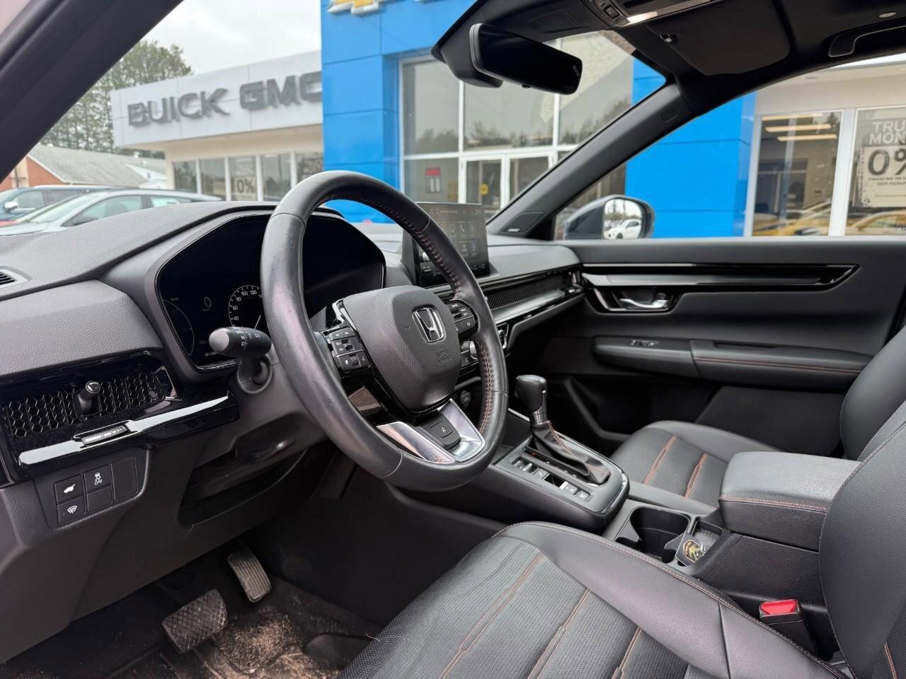 2023 Honda CR-V Hybrid Touring HYBRID. SUNROOF. ALL WEATHER MATS. CERTIFI Photo