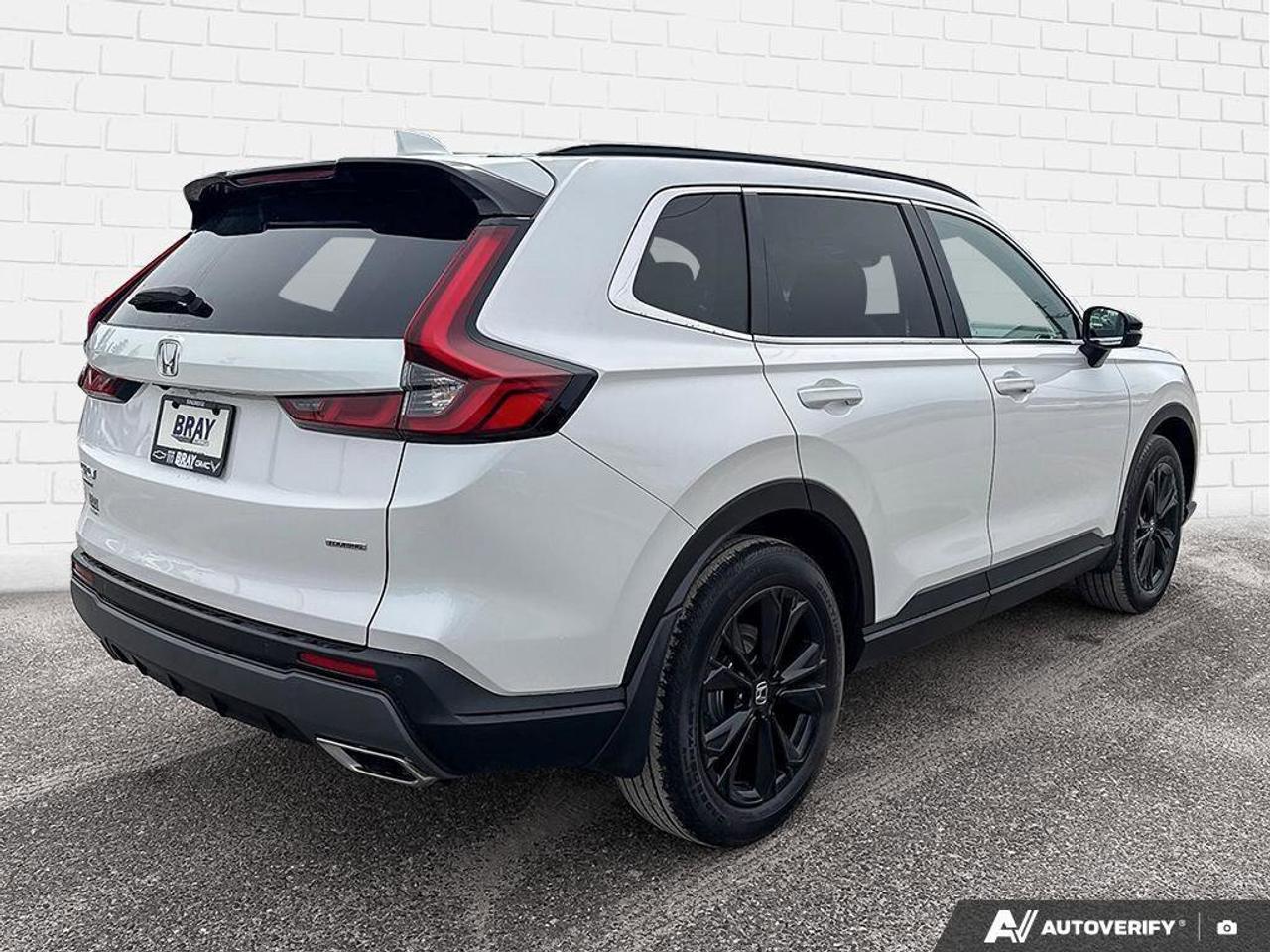2023 Honda CR-V Hybrid Touring HYBRID. SUNROOF. ALL WEATHER MATS. CERTIFI Photo
