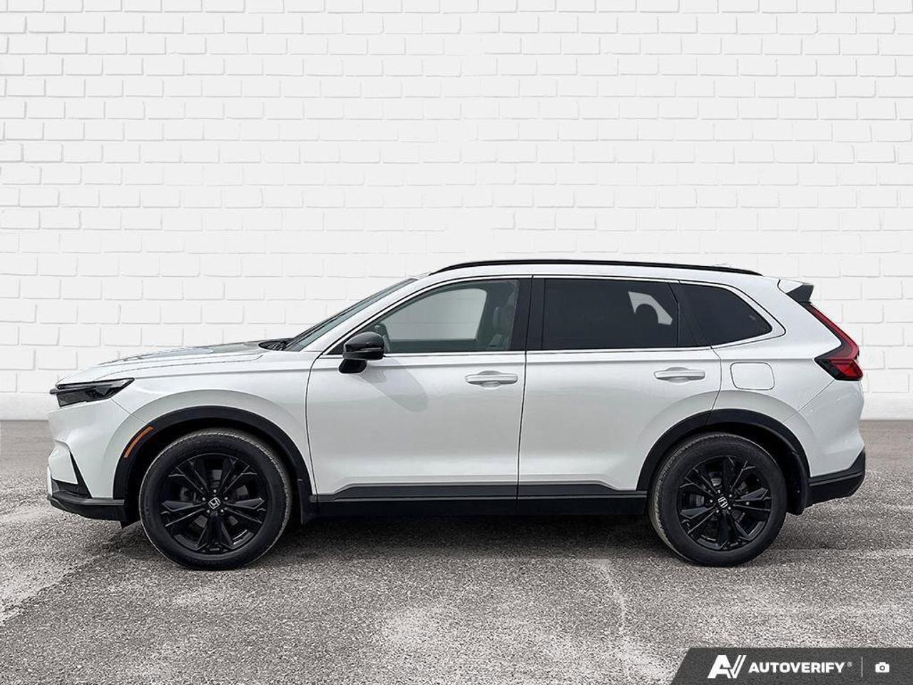 2023 Honda CR-V Hybrid Touring HYBRID. SUNROOF. ALL WEATHER MATS. CERTIFI Photo