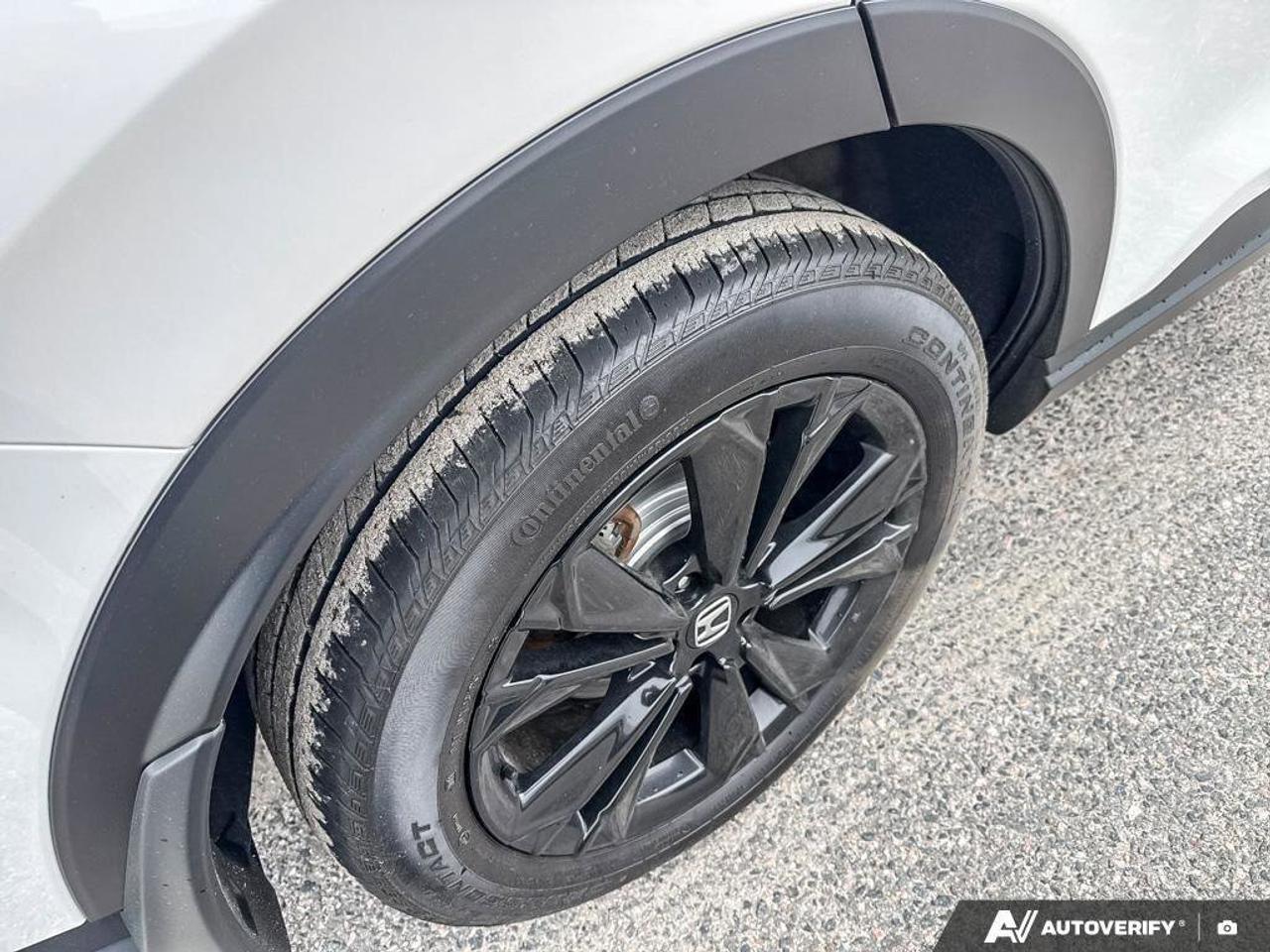 2023 Honda CR-V Hybrid Touring HYBRID. SUNROOF. ALL WEATHER MATS. CERTIFI Photo
