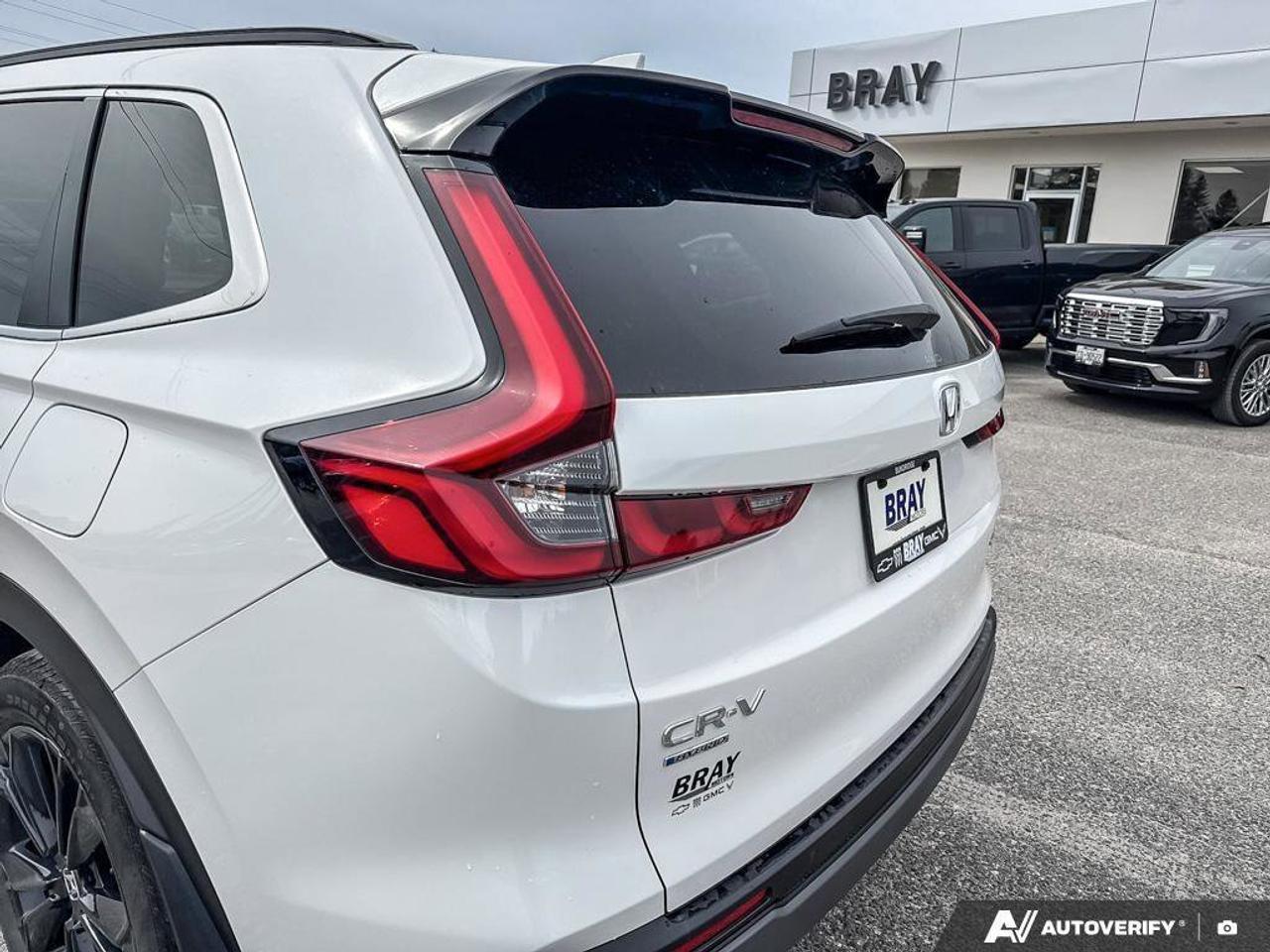2023 Honda CR-V Hybrid Touring HYBRID. SUNROOF. ALL WEATHER MATS. CERTIFI Photo